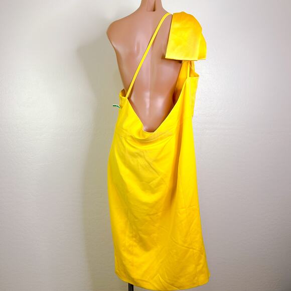 Lavish Alice Lillian Bow One Shoulder Satin Mini Dress Yellow Plus Size 22 NWT - Picture 7 of 10